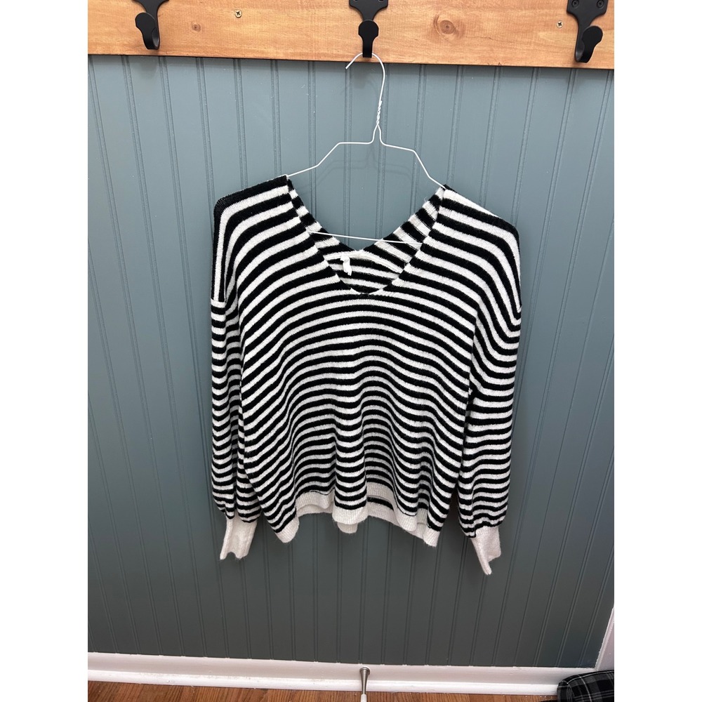 A Loves A Black White Striped‎ V-Neck Relaxed Knit Sweater Small Balloon Sleeve